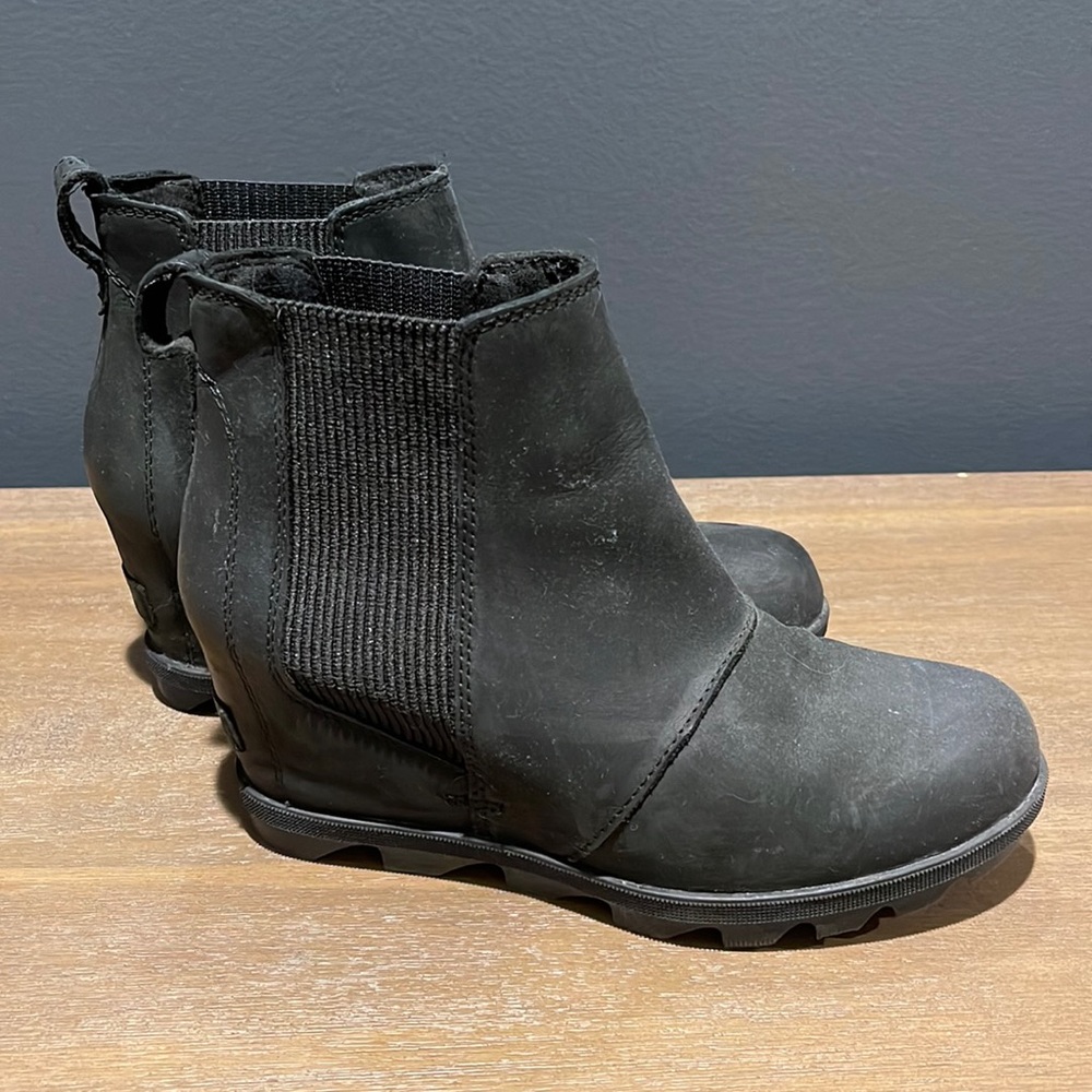 Sorrel black wedge booties